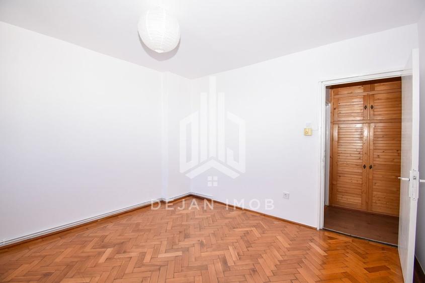 Apartament cu 3 camere decomandat în Simeria