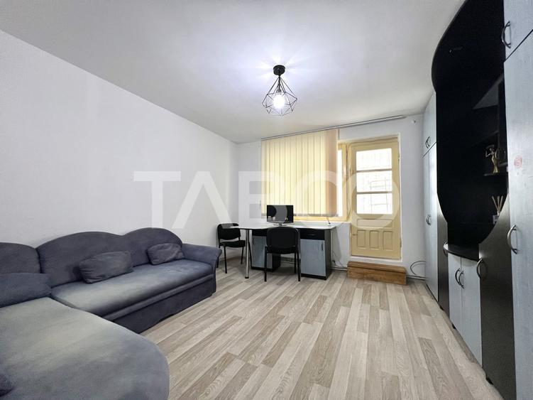 Apartament cu 3 camere decomandat, mobilat în Gheorgheni