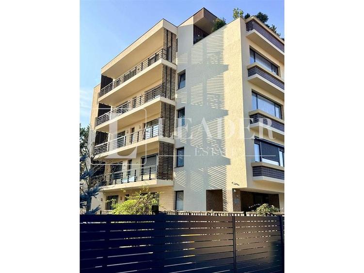 Apartament cu 3 camere decomandat în Exterior Nord
