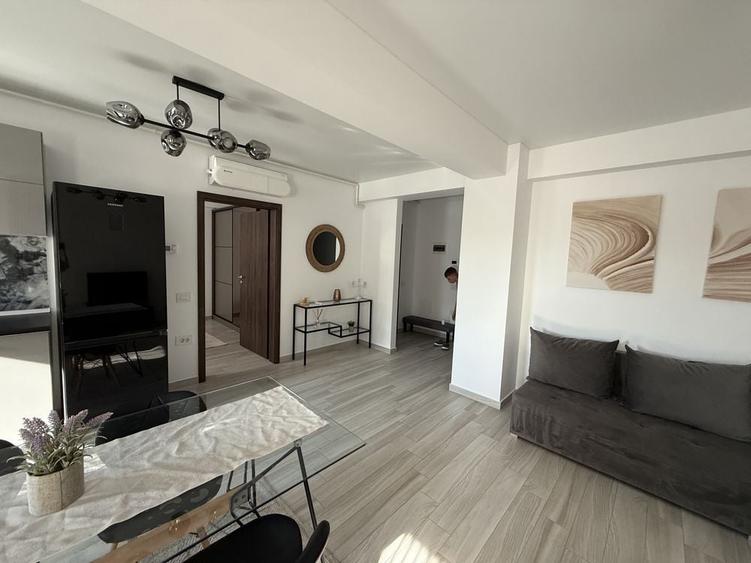 Apartament cu 2 camere în Micro 17