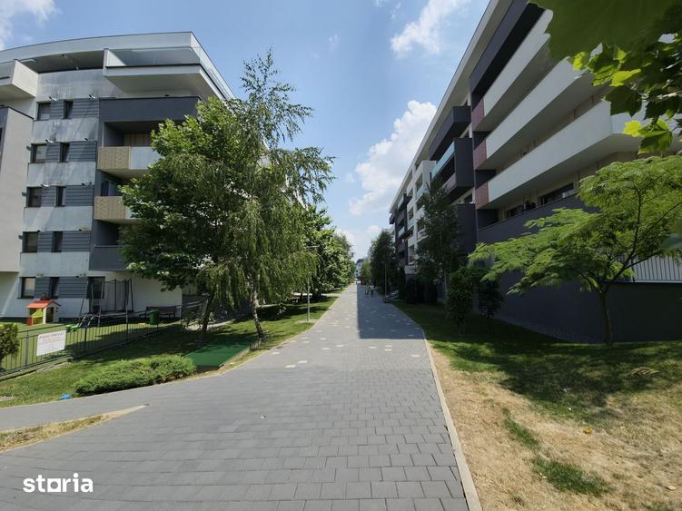 Apartament cu 3 camere semidecomandat în Europa