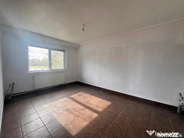 Casă cu 3 camere cu Teren 164 Mp în Delfinariu