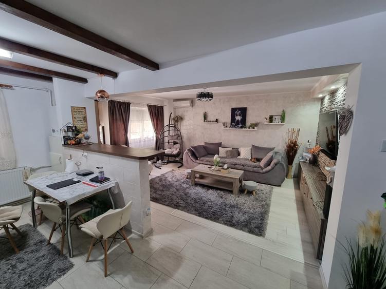 Apartament cu 3 camere în Tolstoi