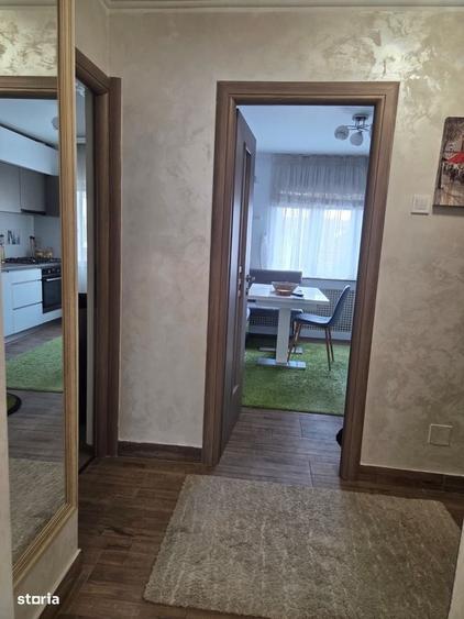 Apartament cu 3 camere în 1 Mai