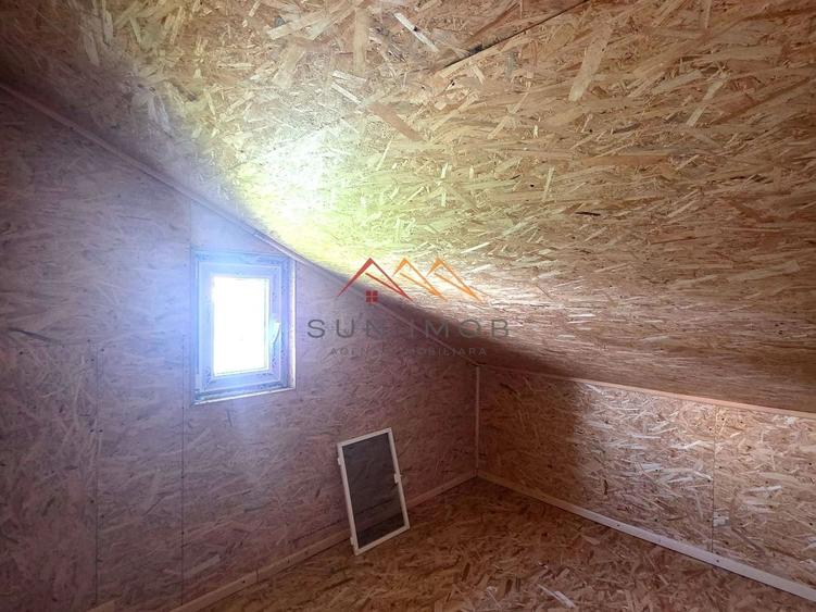 Duplex cu 3 camere cu Canalizare în Bănești