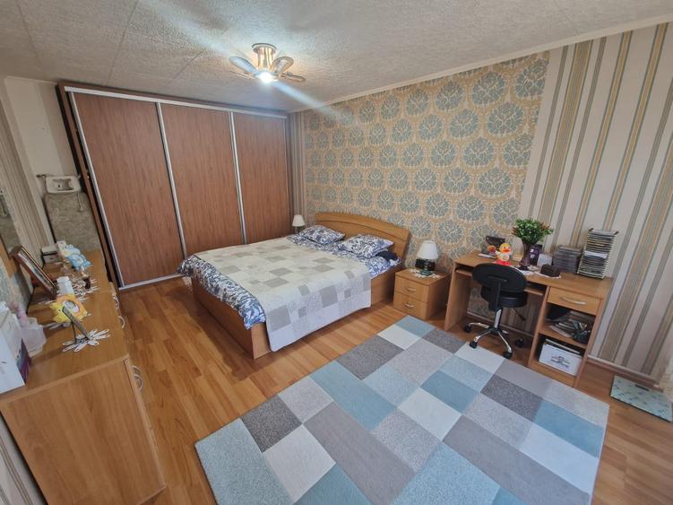 Casă individuală cu 5 camere cu Canalizare în Sânnicoară