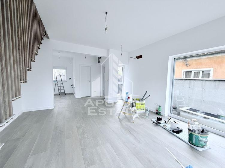 Duplex cu 4 camere cu Canalizare în Mehala