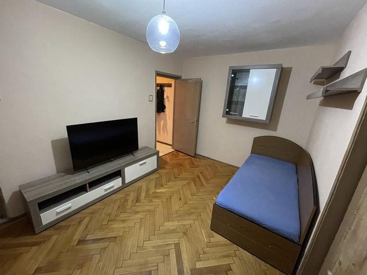 Apartament cu 2 camere semidecomandat în Valea Rosie