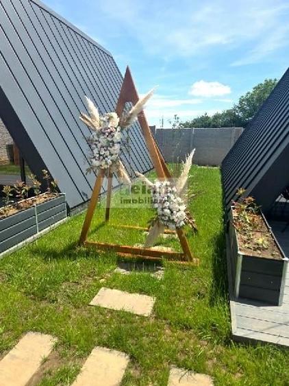 Casă cu 8 camere cu Piscina în Gruiu