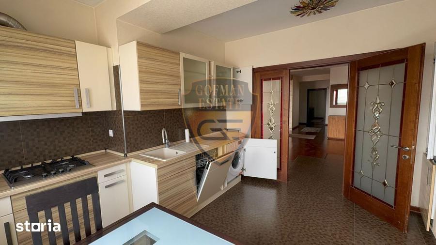 Apartament cu 3 camere, mobilat în Peninsula