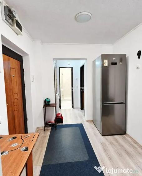 Apartament cu 2 camere decomandat în Exterior Vest