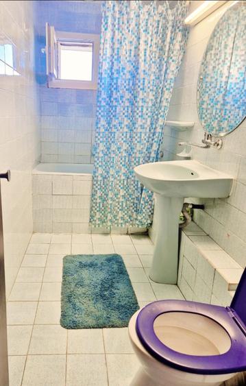 Apartament cu 3 camere decomandat în Obor
