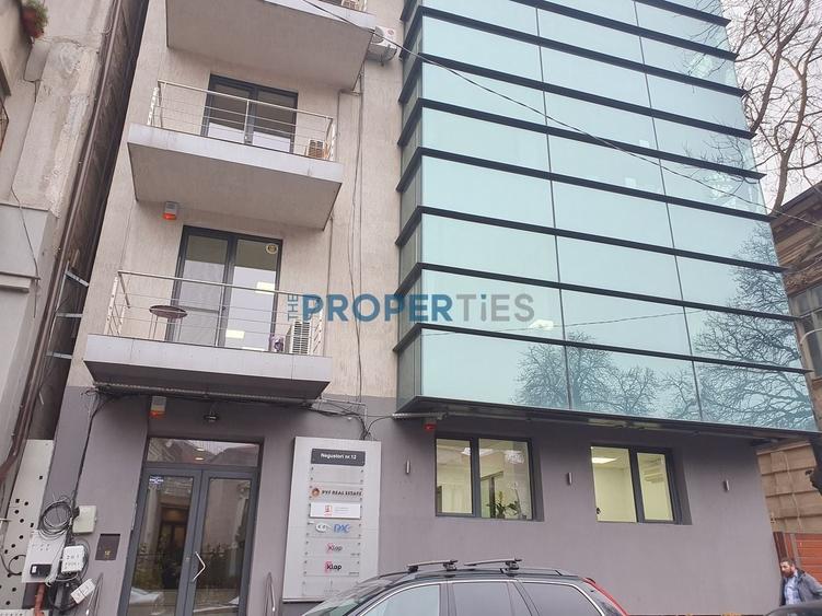 Birou, de 151.83999633789 mp, în Armeneasca