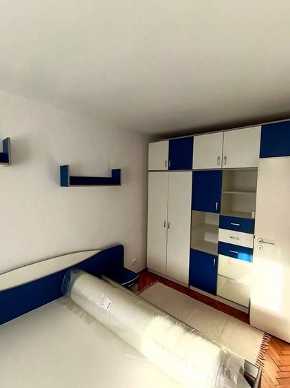 Apartament cu 2 camere semidecomandat, mobilat în Complex Studențesc