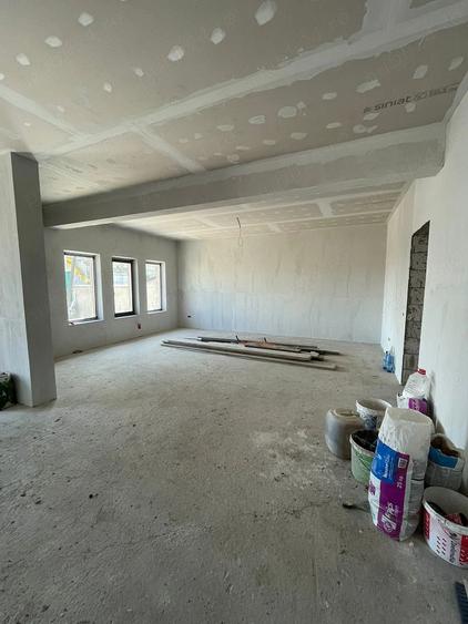 Casă cu Teren 610 Mp în Cumpăna