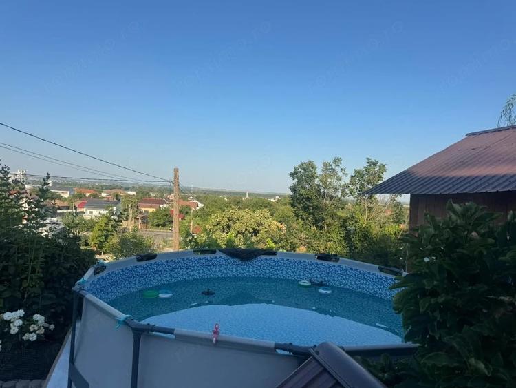 Casă cu 4 camere cu Teren 1160 Mp în Podari