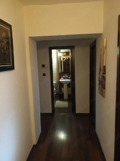 Apartament cu 2 camere decomandat în Craiovița Nouă