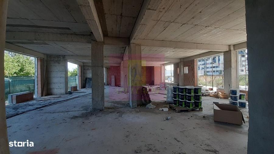 Spațiu comercial, de 330 mp, în Dudu