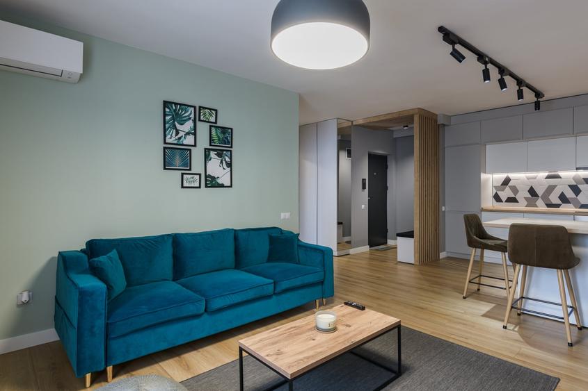 Apartament cu 2 camere semidecomandat, mobilat în Plopilor