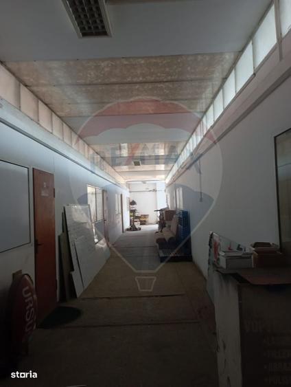 Spațiu comercial, de 1,900 mp, în Lacu
