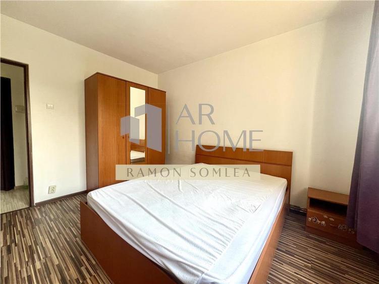 Apartament cu 3 camere semidecomandat, mobilat în Nord