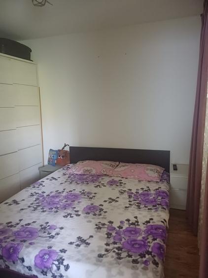 Vand Apartament cu 3 camere , etaj 1 - 6