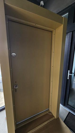 Apartament cu 2 camere decomandat în Dobroești