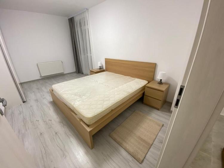 Apartament cu 2 camere decomandat, mobilat în Apărătorii Patriei