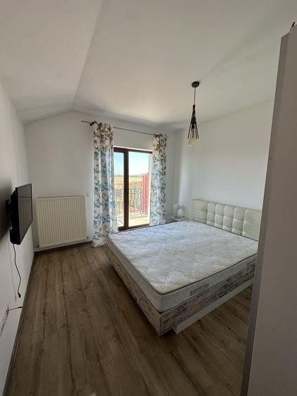Casă cu 3 camere cu Teren 350 Mp în Sânpetru