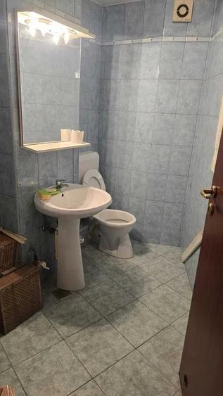Apartament cu 4 camere decomandat în Vitan