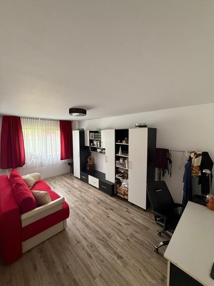 Casă cu 3 camere în Săcălaia