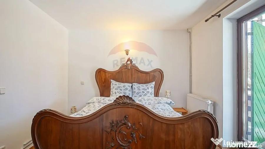 Casă cu 16 camere cu Teren 1368 Mp în Timișu de Sus