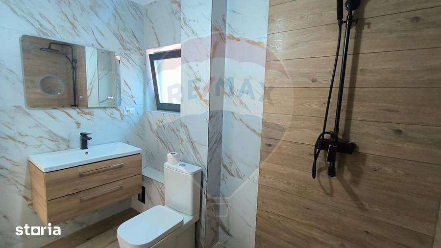 Casă cu 4 camere cu Teren 321 Mp în Port