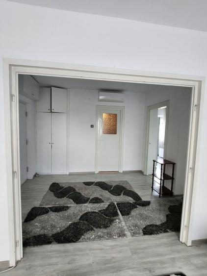 Apartament cu 3 camere decomandat în Ultracentral