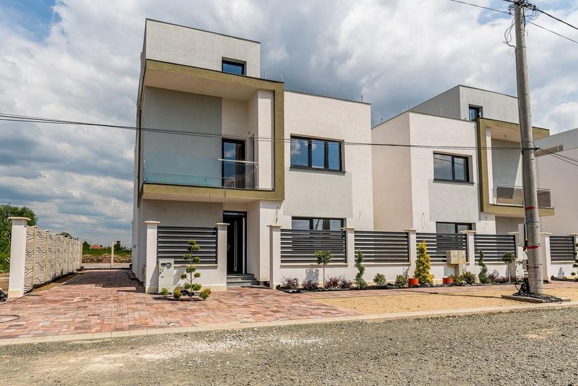 Casă individuală cu 5 camere cu Canalizare în Gai