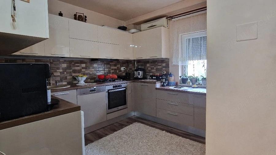 Apartament cu 2 camere decomandat în Elisabetin