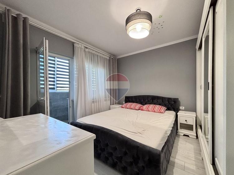 Apartament cu 3 camere decomandat, mobilat în Dacia