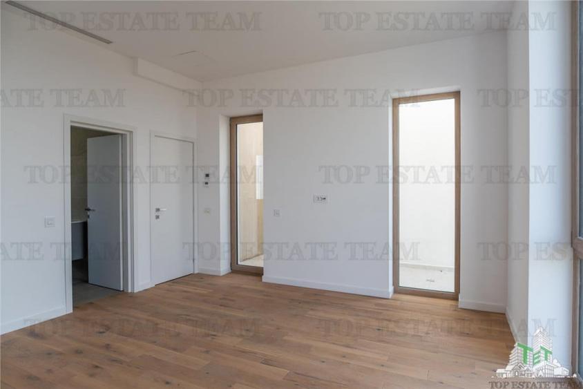 Casă cu 4 camere cu Teren 324 Mp în Corbeanca