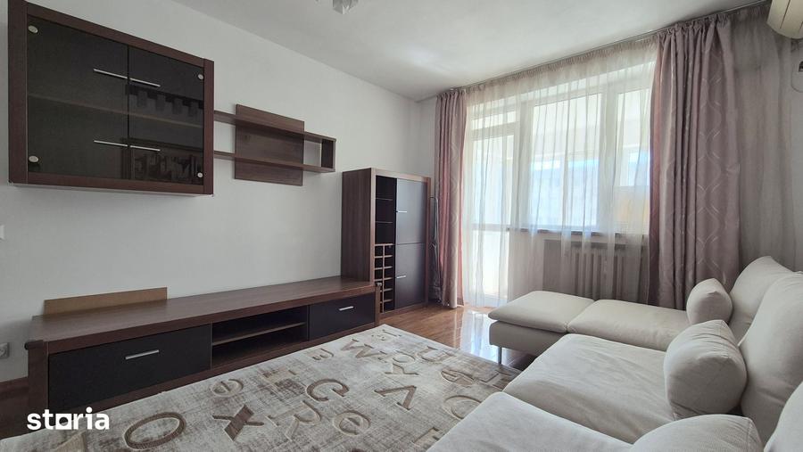 Apartament cu 3 camere decomandat în Tineretului