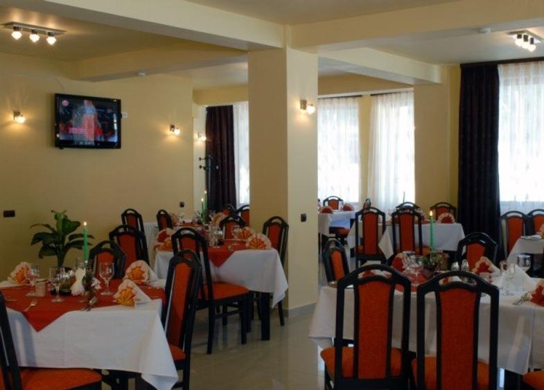 Casă cu 17 camere cu Teren 1890 Mp în Predeal