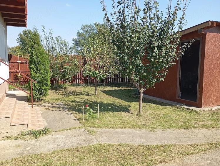 Casa ?i teren de vanzare in Gruiu - 9