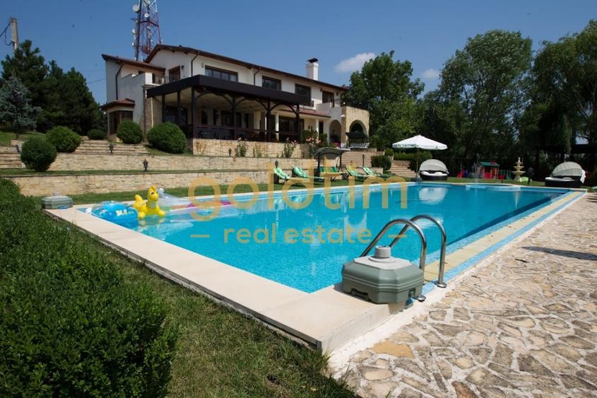 Casă individuală cu 10 camere cu Piscina în Snagov