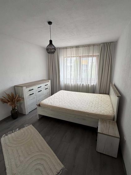 Apartament cu 2 camere semidecomandat în Florești