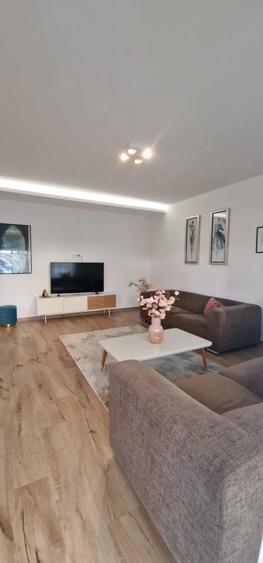 Apartament cu 2 camere decomandat în Dumbrăvița