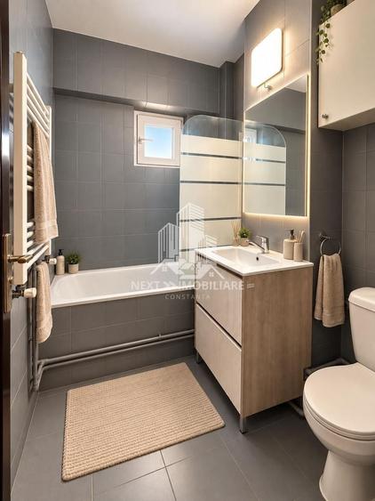Apartament cu 4 camere decomandat, mobilat în Dacia