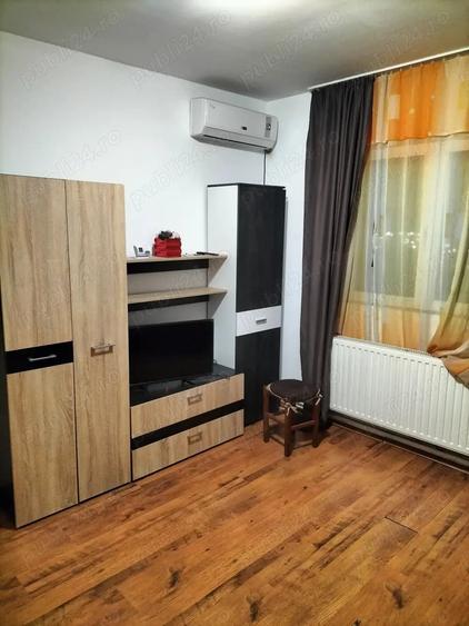 Garsonieră decomandată în Podgoria