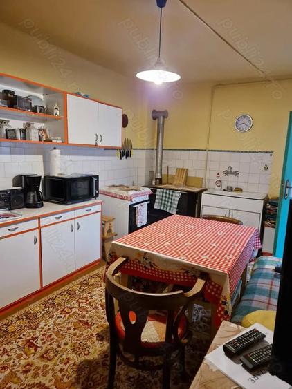 Casă cu 3 camere în Central
