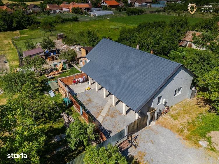 Casă cu 3 camere cu Teren 2880 Mp în Central