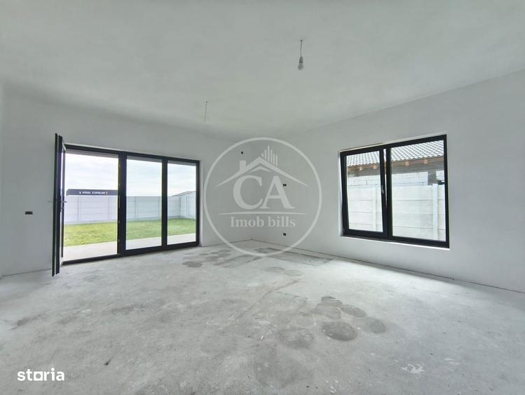 Casă cu 4 camere decomandat cu Teren 553 Mp în Sântandrei