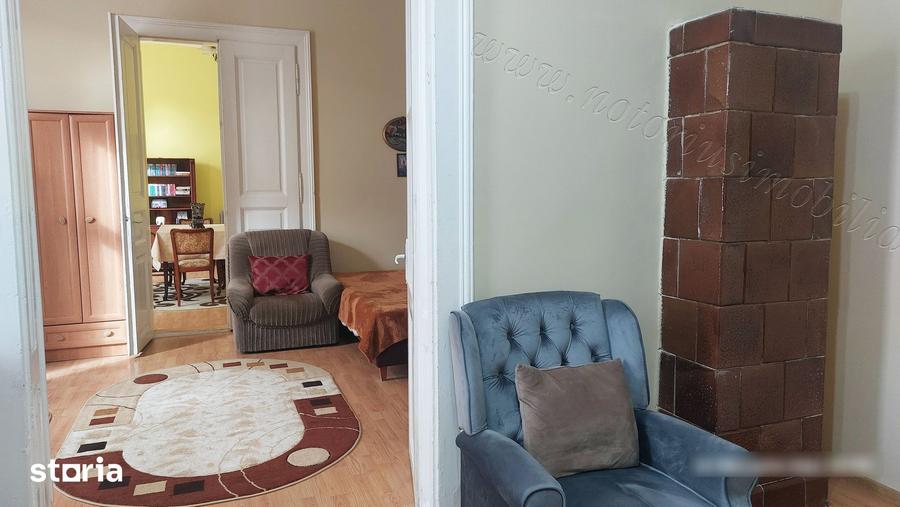 Casă cu 4 camere cu Teren 763 Mp în Central